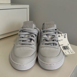 Reebok club c clean tennis shoes, never worn, size 7.